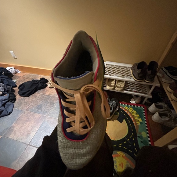 Lebrons 20 - Picture 8 of 10